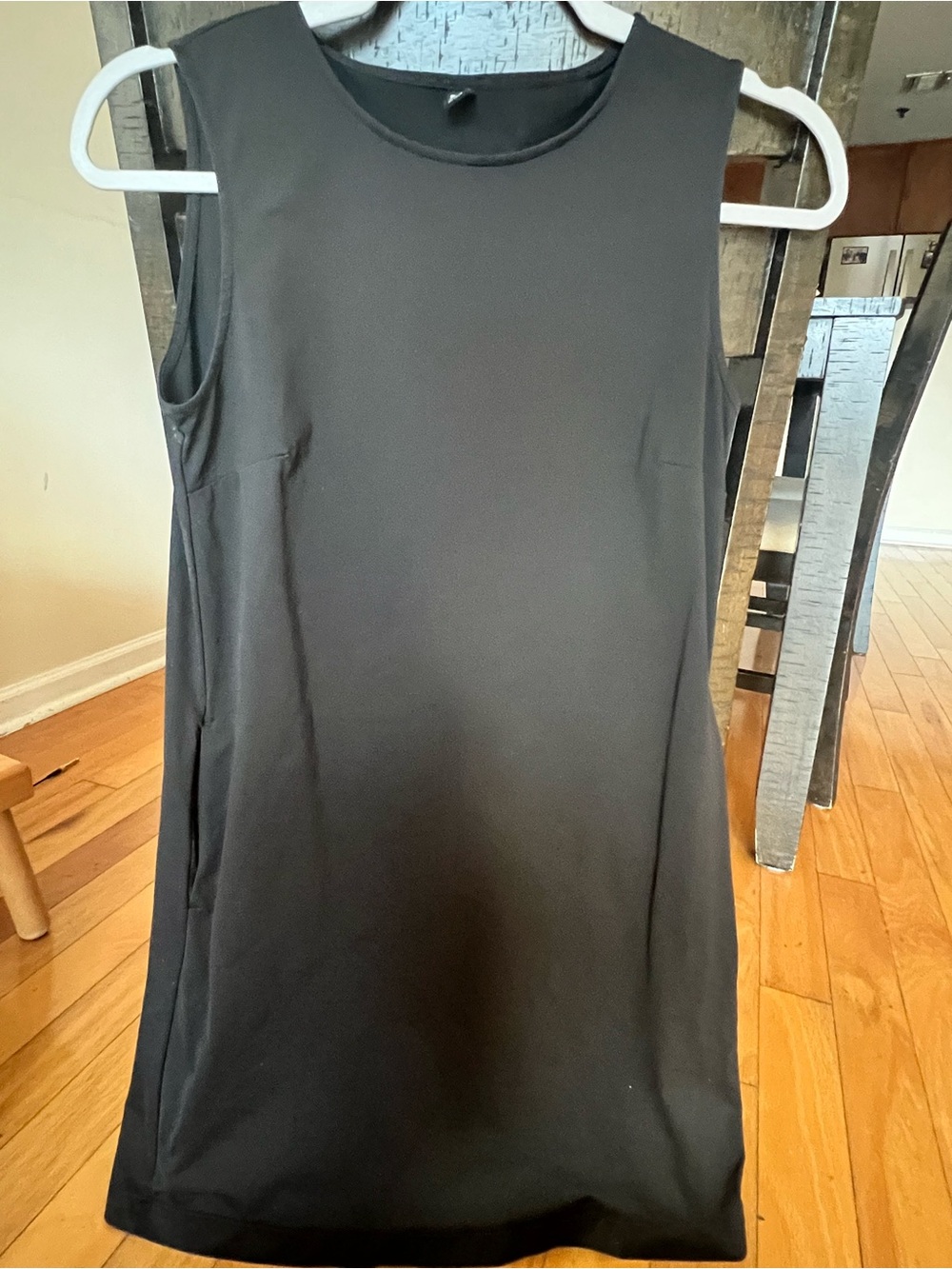 Uniqlo Black Sleeveless Mini Shift Dress
